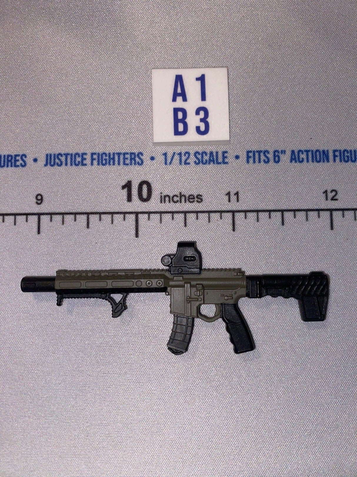 1/12 Scale Modern Era Tactical Short Barrel Rifle with Red Dot Optic - Valaverse