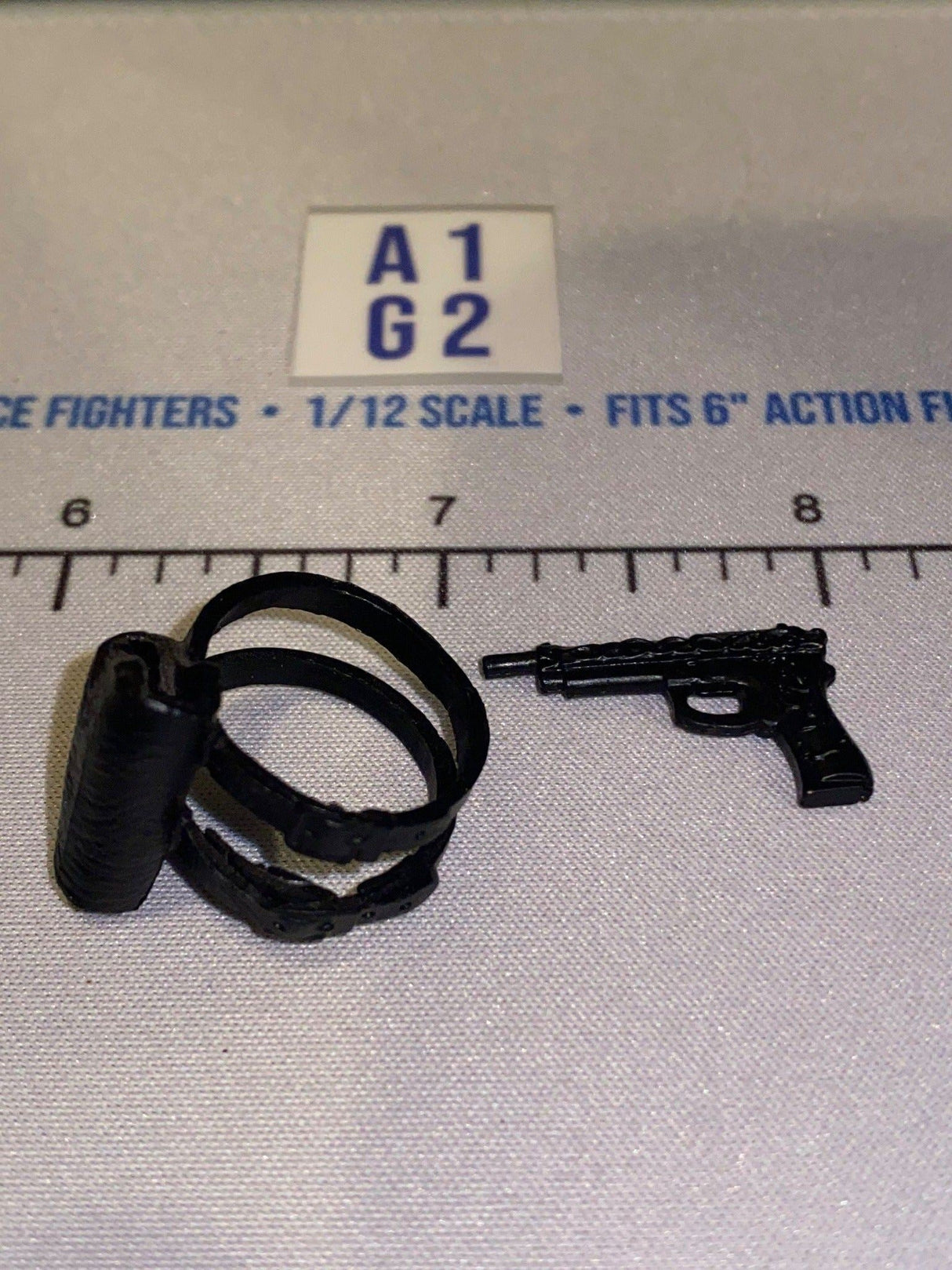 1/12 Scale Modern Era Thigh Holster Rig and Pistol Set - GI Joe Classified