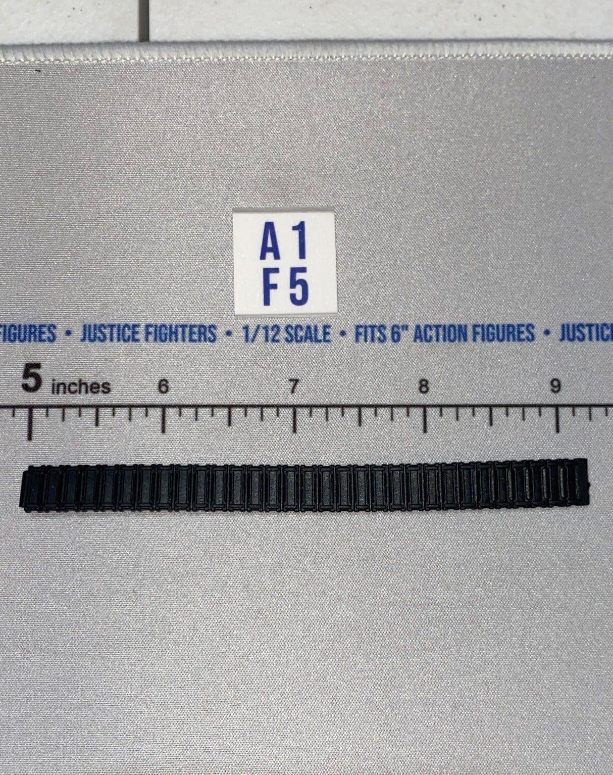 1/12 Scale Modern Era Vietnam Machine Gun Belt Track - Valaverse