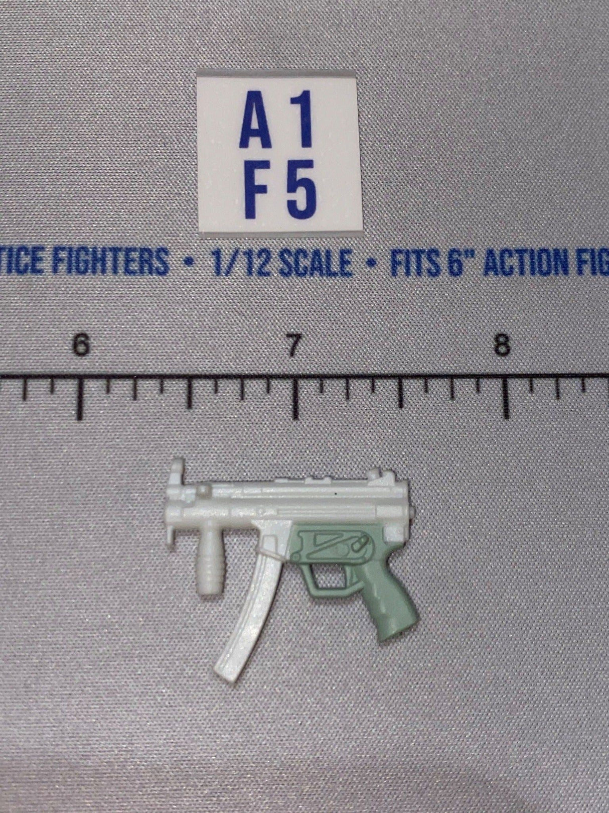 1/12 Scale Modern Era MP5 Submachine Gun - Valaverse