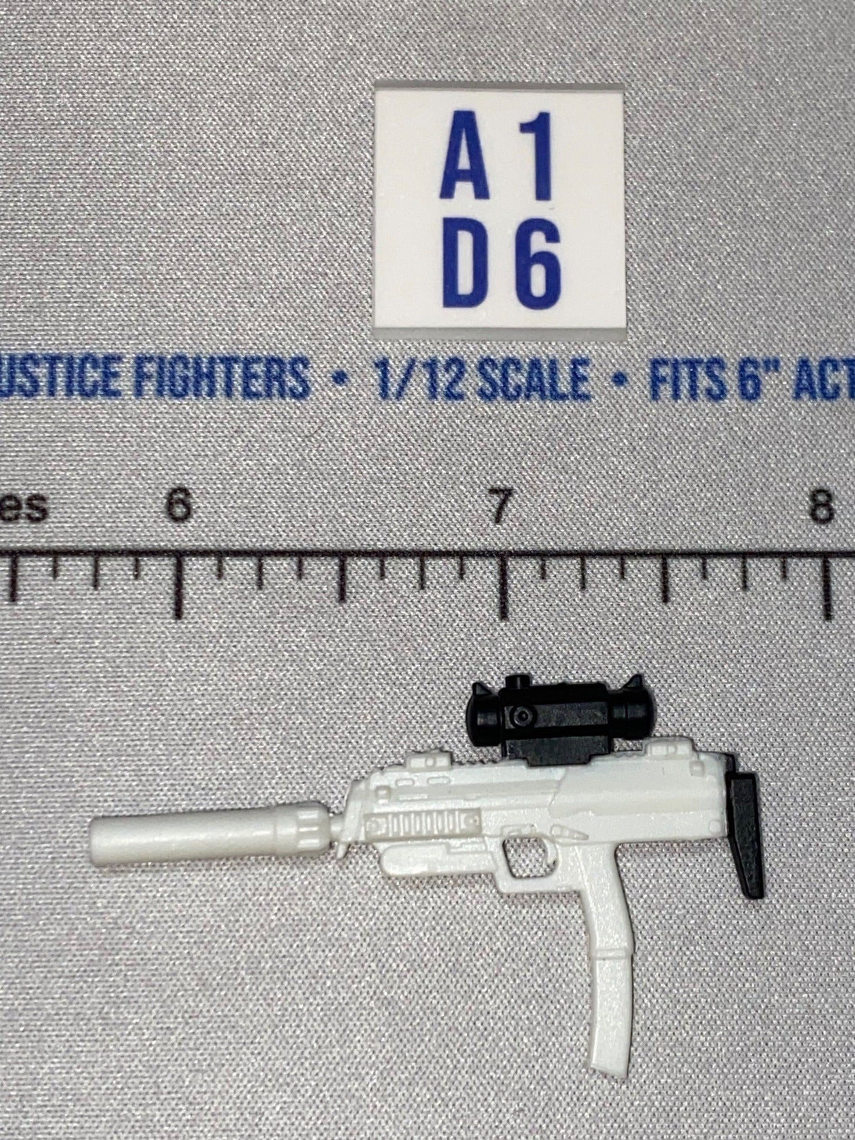 1/12 Scale Modern Era MP-7 Submachine Gun - Valaverse