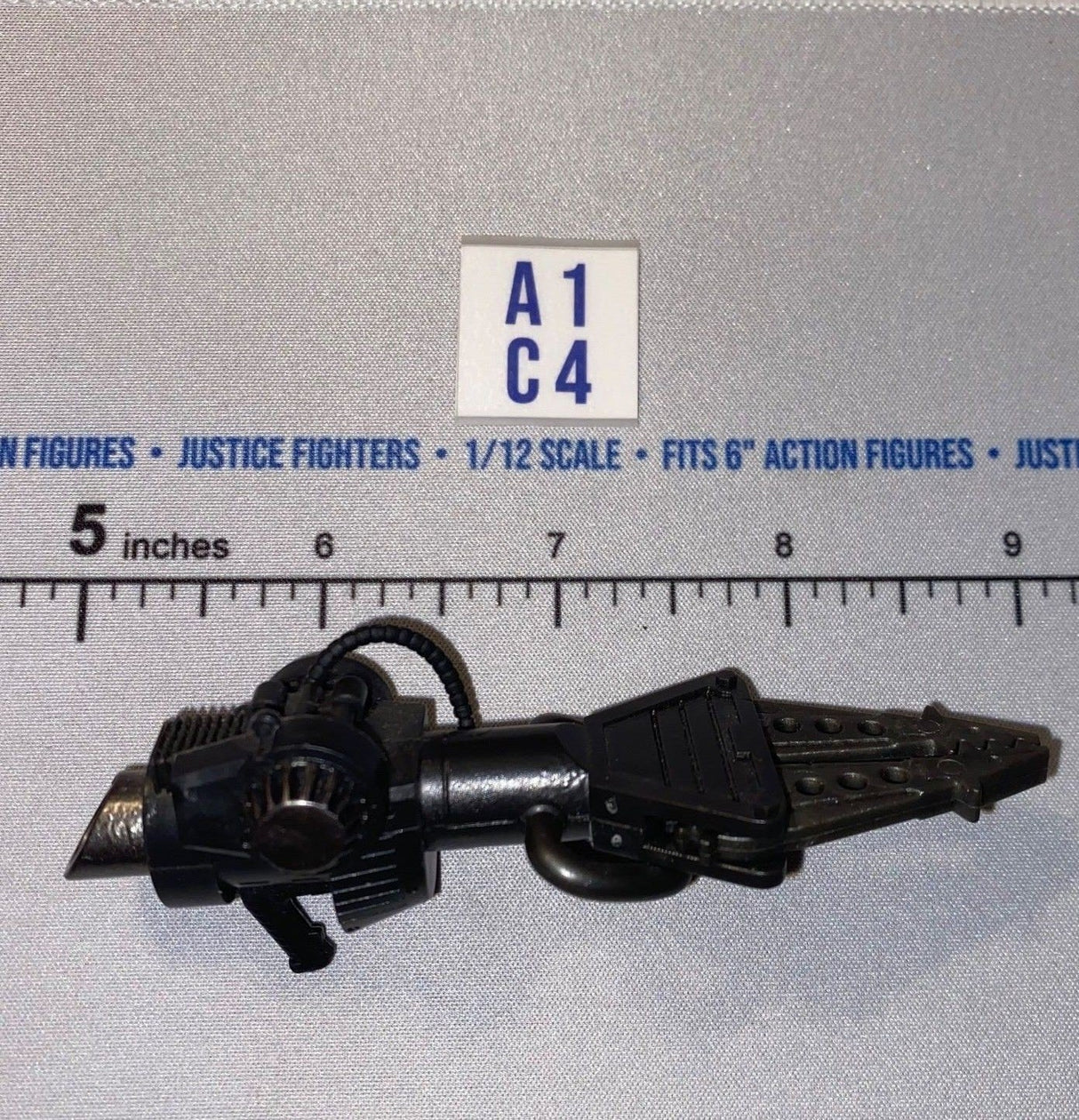 1/12 Scale Modern Era Spreader Tool - Firefighter - GI Joe Classified