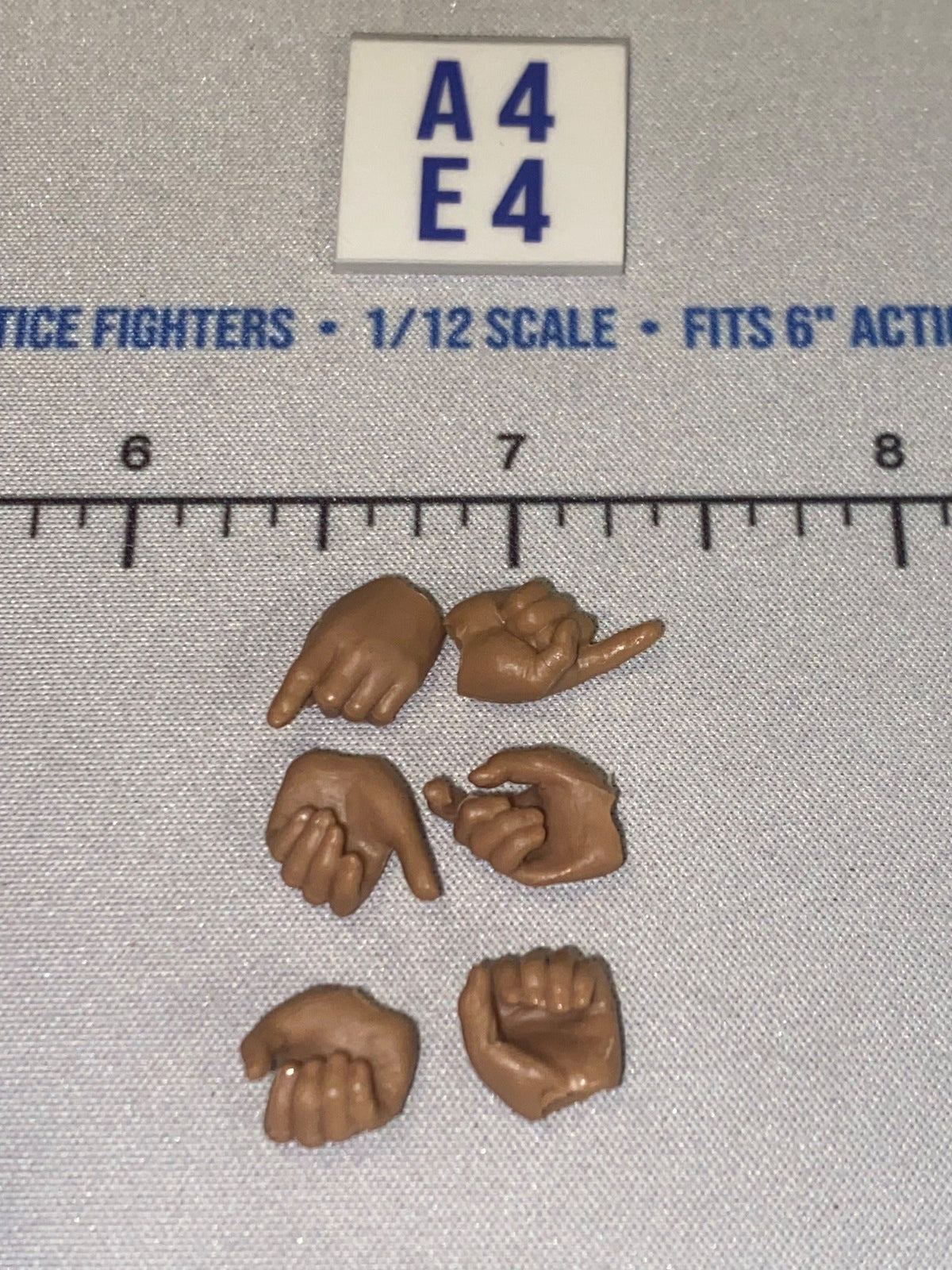 1/12 Scale Hand Set - DID Rommel