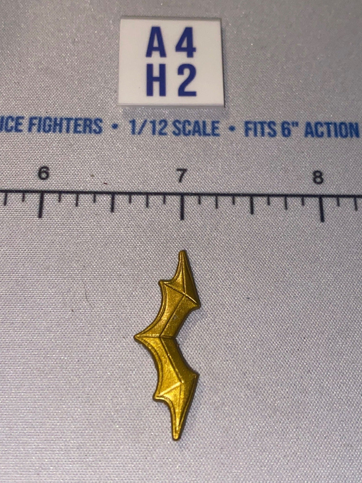 1/12 Scale Batman Batarang - DC Comics - Gold