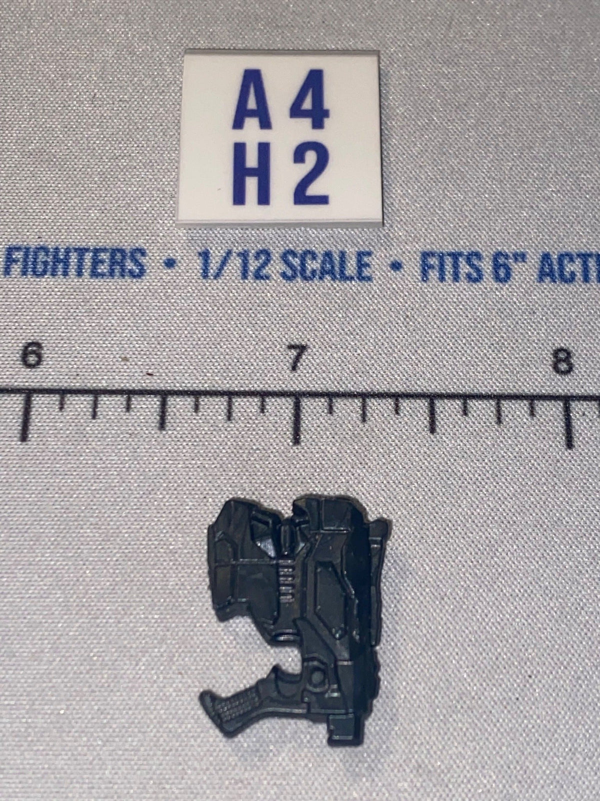 1/12 Scale Science Fiction Heavy Blaster Pistol