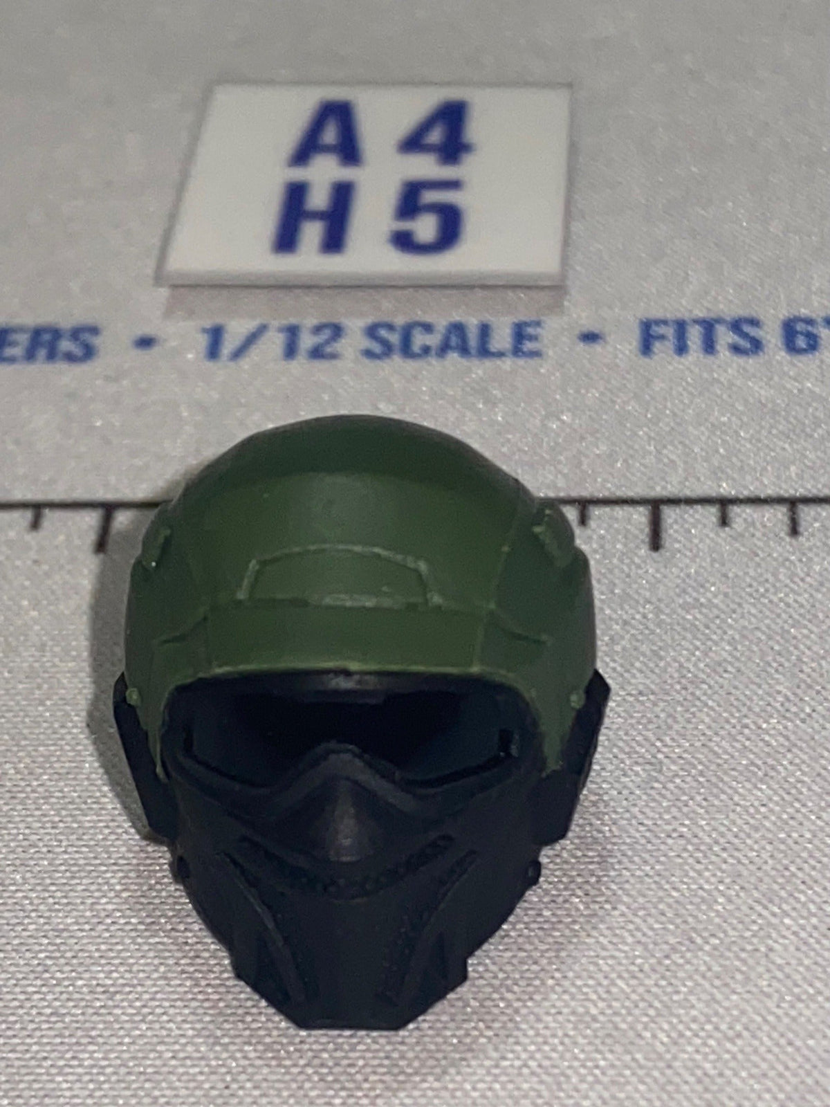 1/12 Scale Modern Era Sci-Fi Head Sculpt - Olive Drab and Black