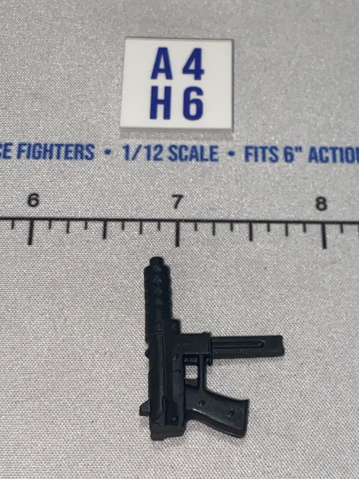 1/12 Scale Modern Era Uzi Submachine Gun with Suppressor