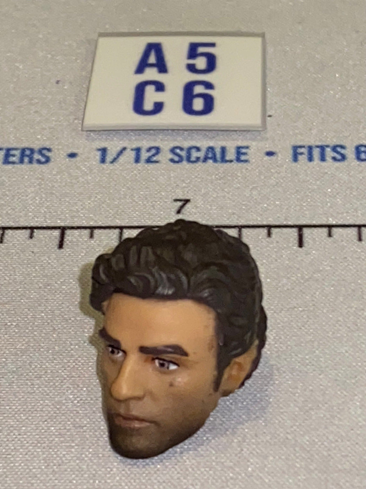 1/12 Scale Male Head Sculpt with Dark Hair - Stubbled - Star Wars Black Series