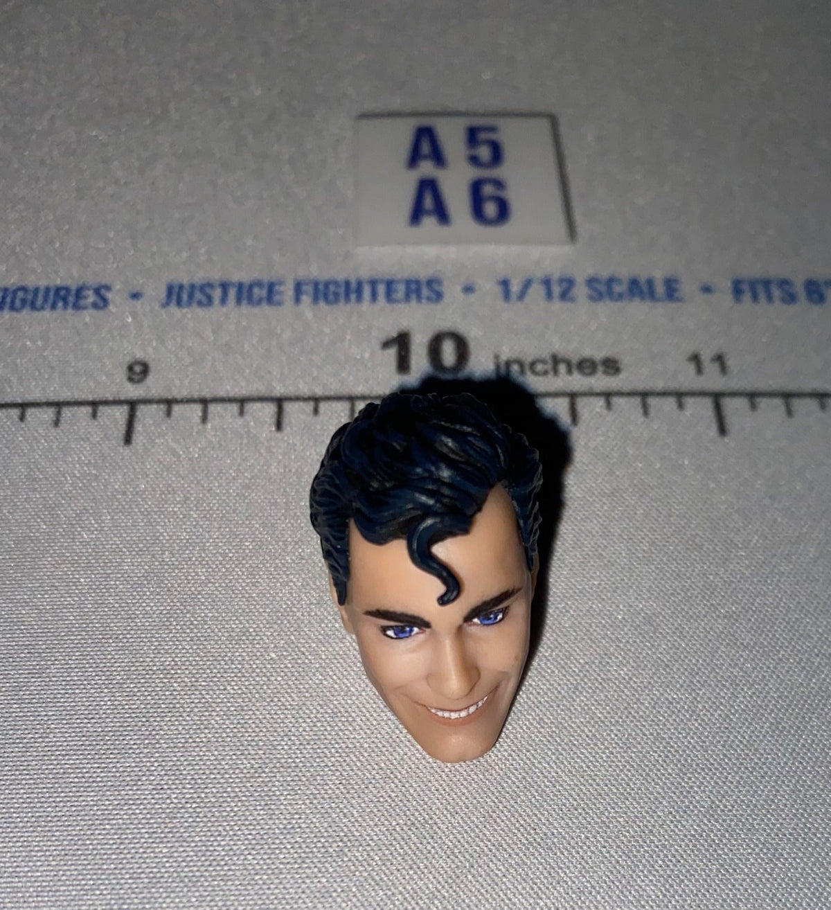 1/12 Scale Male Head Sculpt with Short Dark Wavy Hair