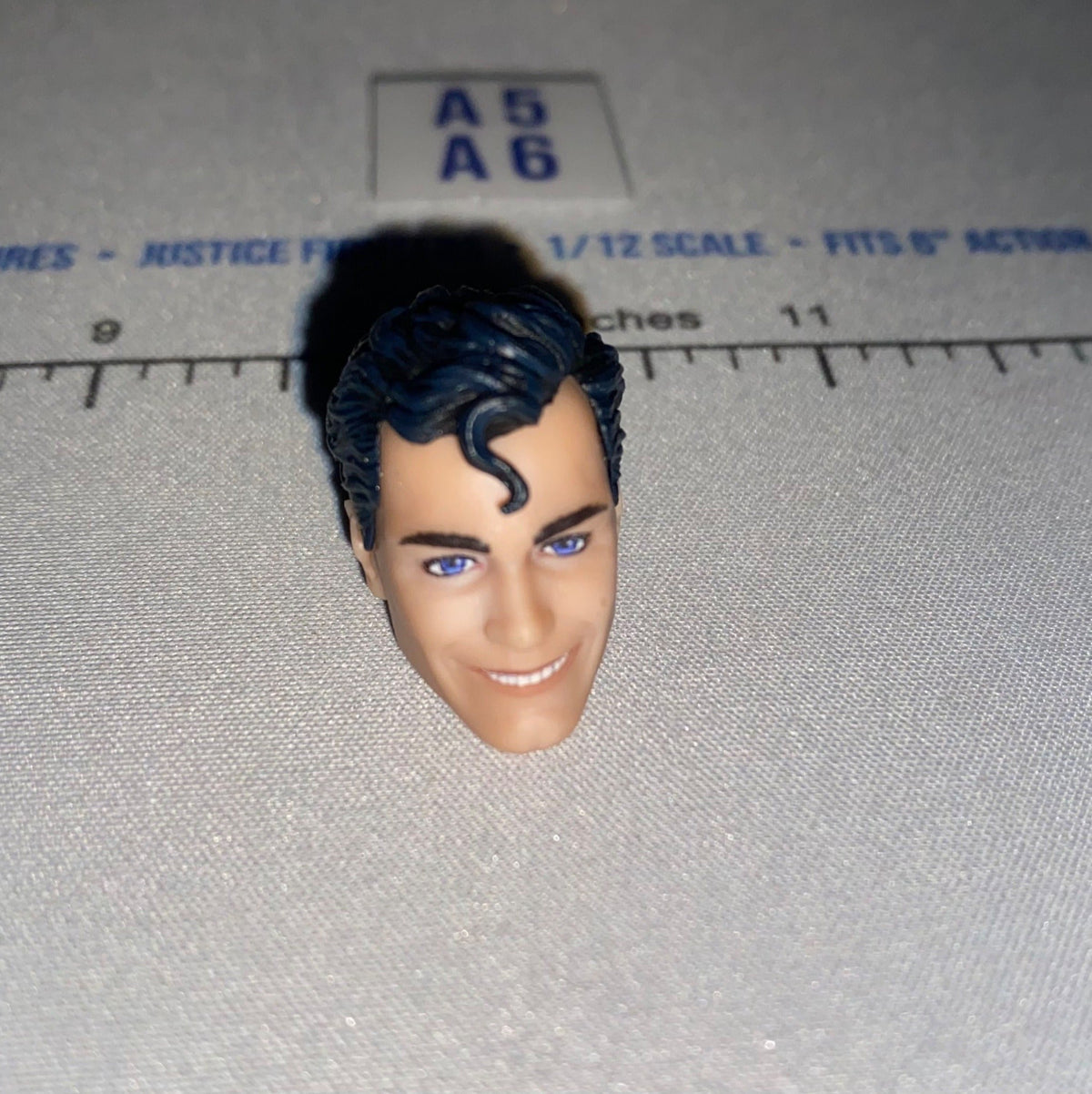 1/12 Scale Male Head Sculpt with Short Dark Wavy Hair