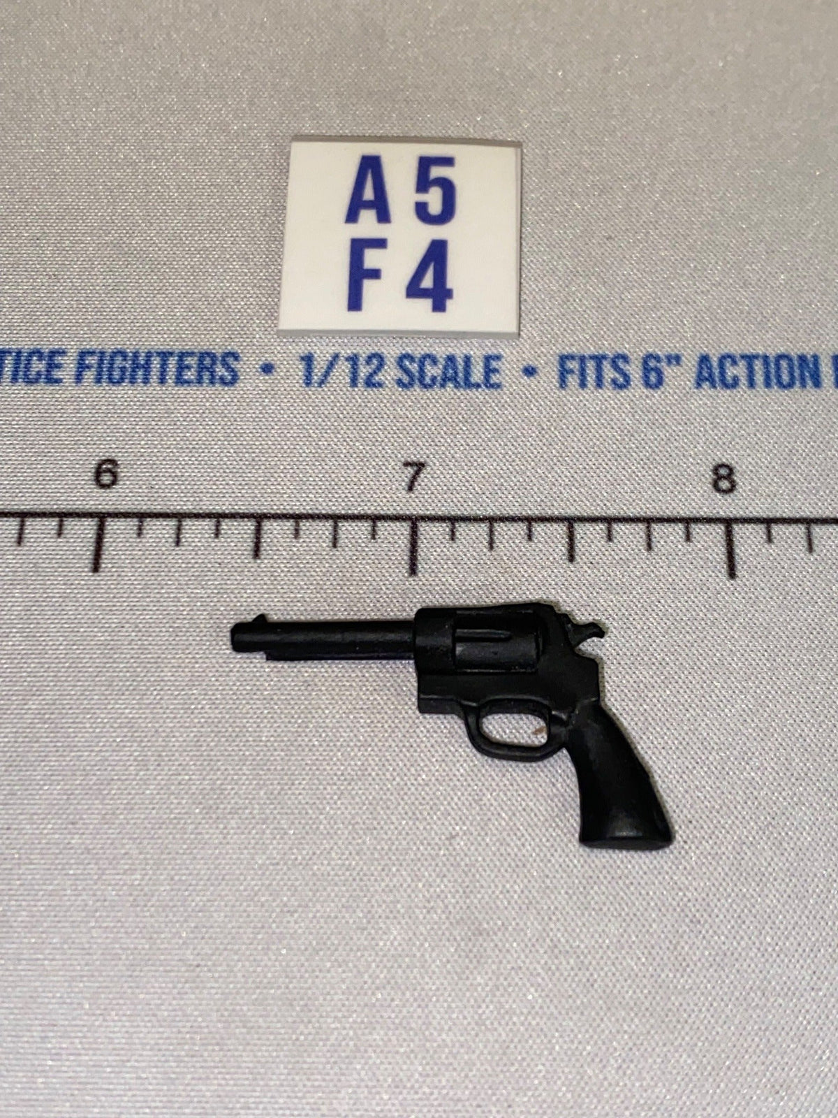 1/12 Scale Modern Era Revolver Pistol