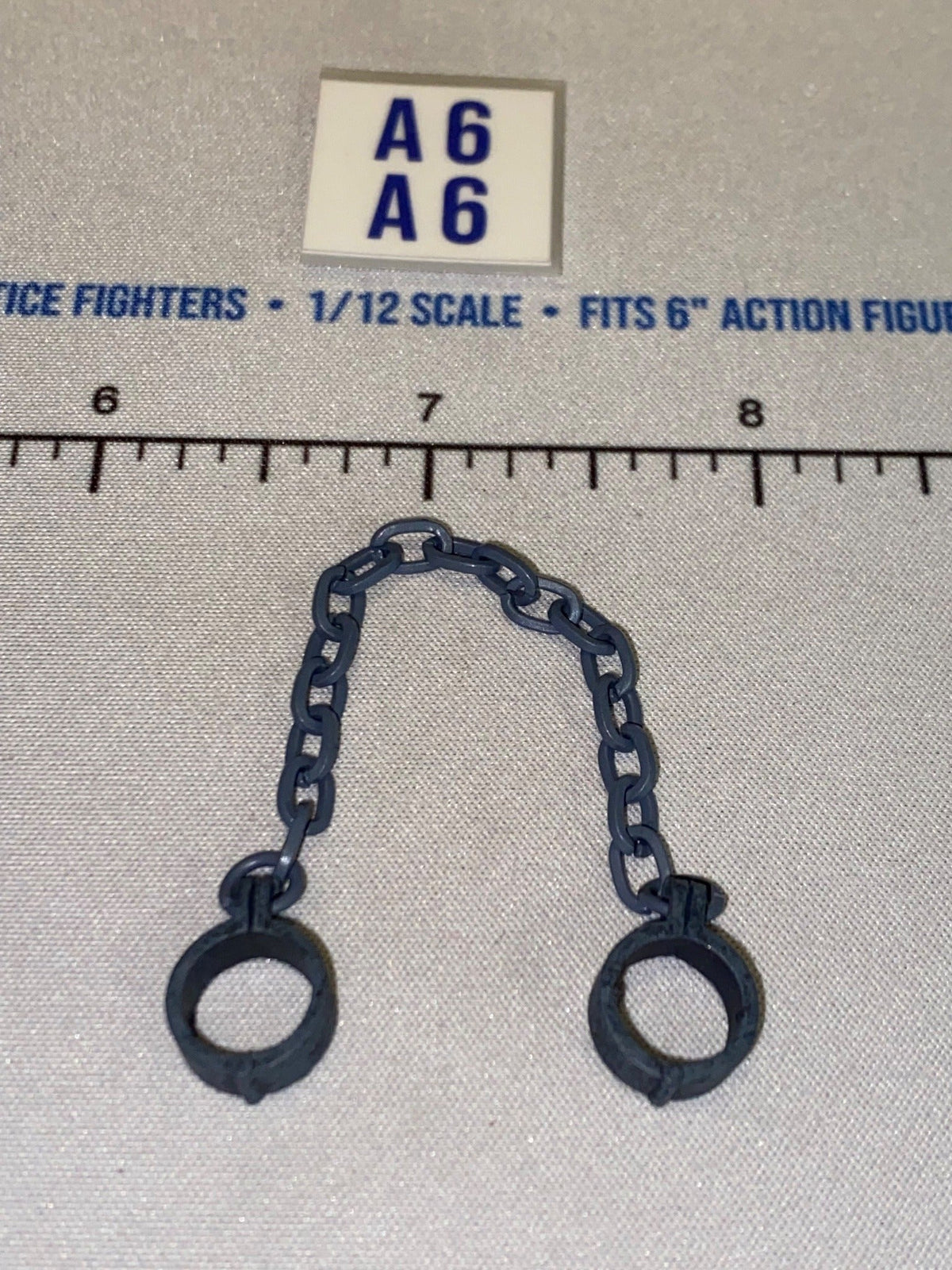 1/12 Scale Fantasy Prison Shackles with Chain Set