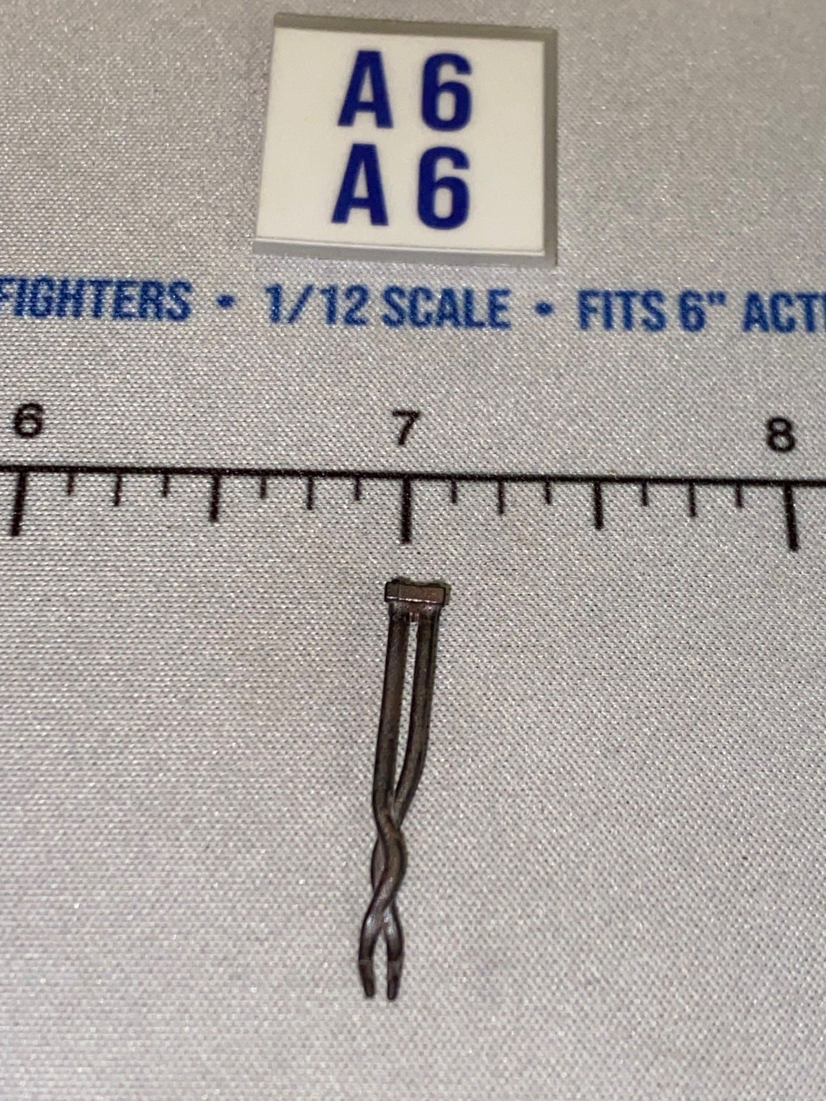 1/12 Scale Medieval Western Blacksmith Pliers Tool