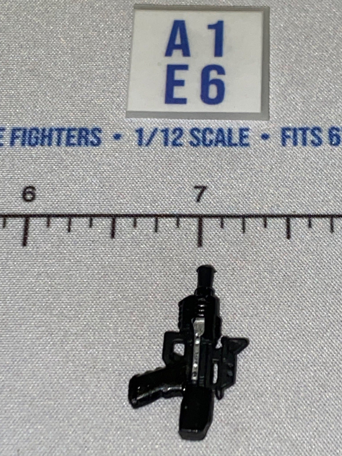 1/12 Scale Science Fiction Blaster Rifle - Black/Silver - Star Wars Black Series