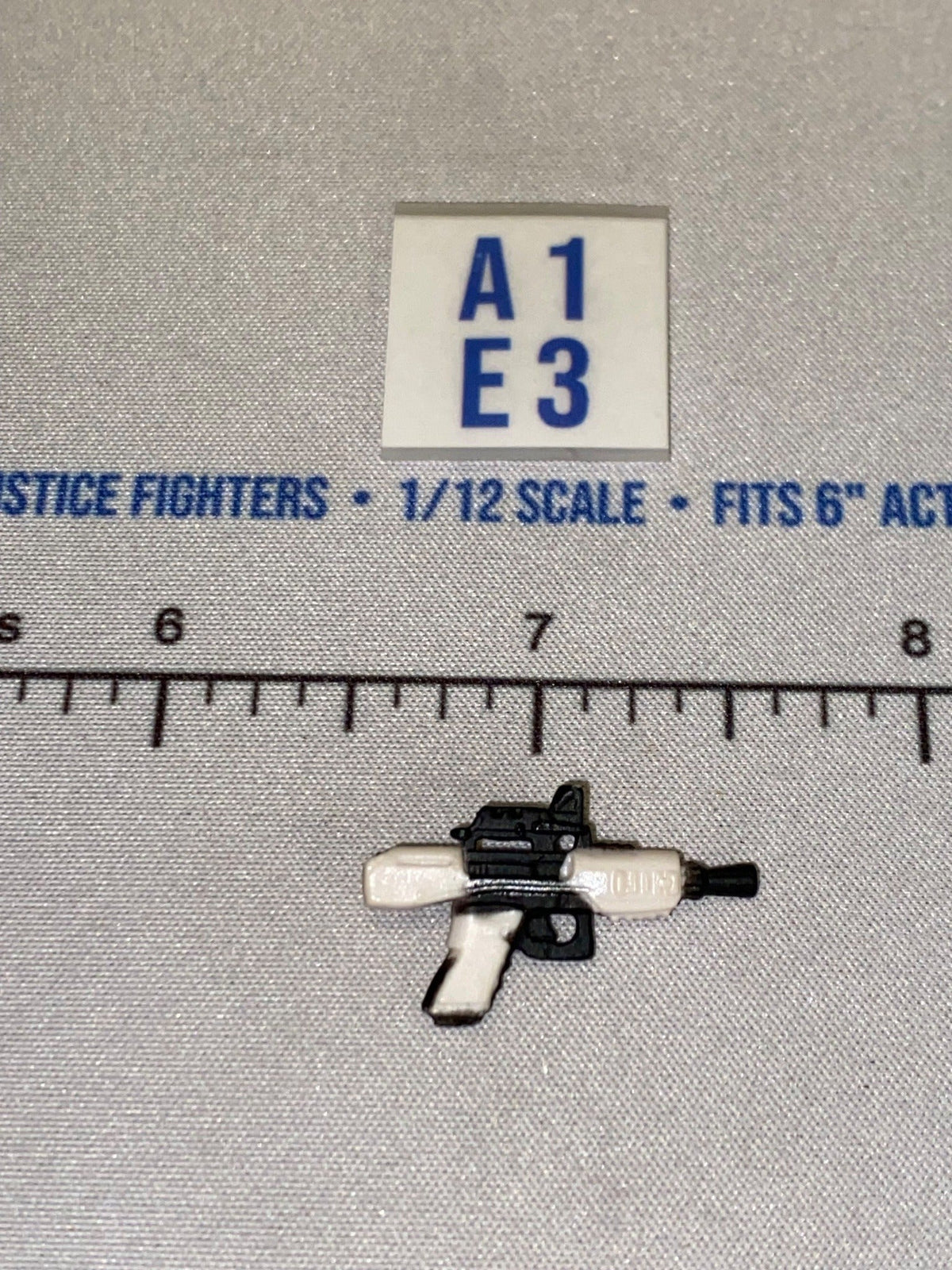 1/12 Scale Science Fiction Blaster - Star Wars Black Series