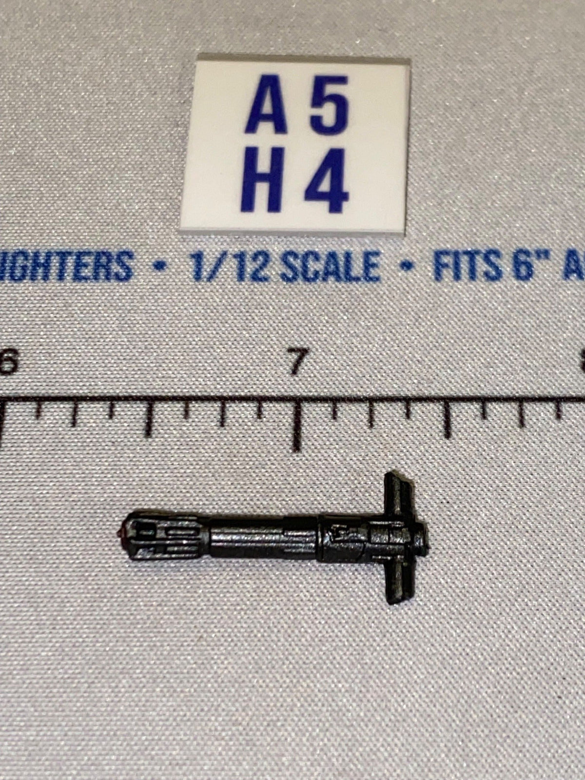 1/12 Scale Star Wars Crossguard Lightsaber Hilt - Star Wars Black Series