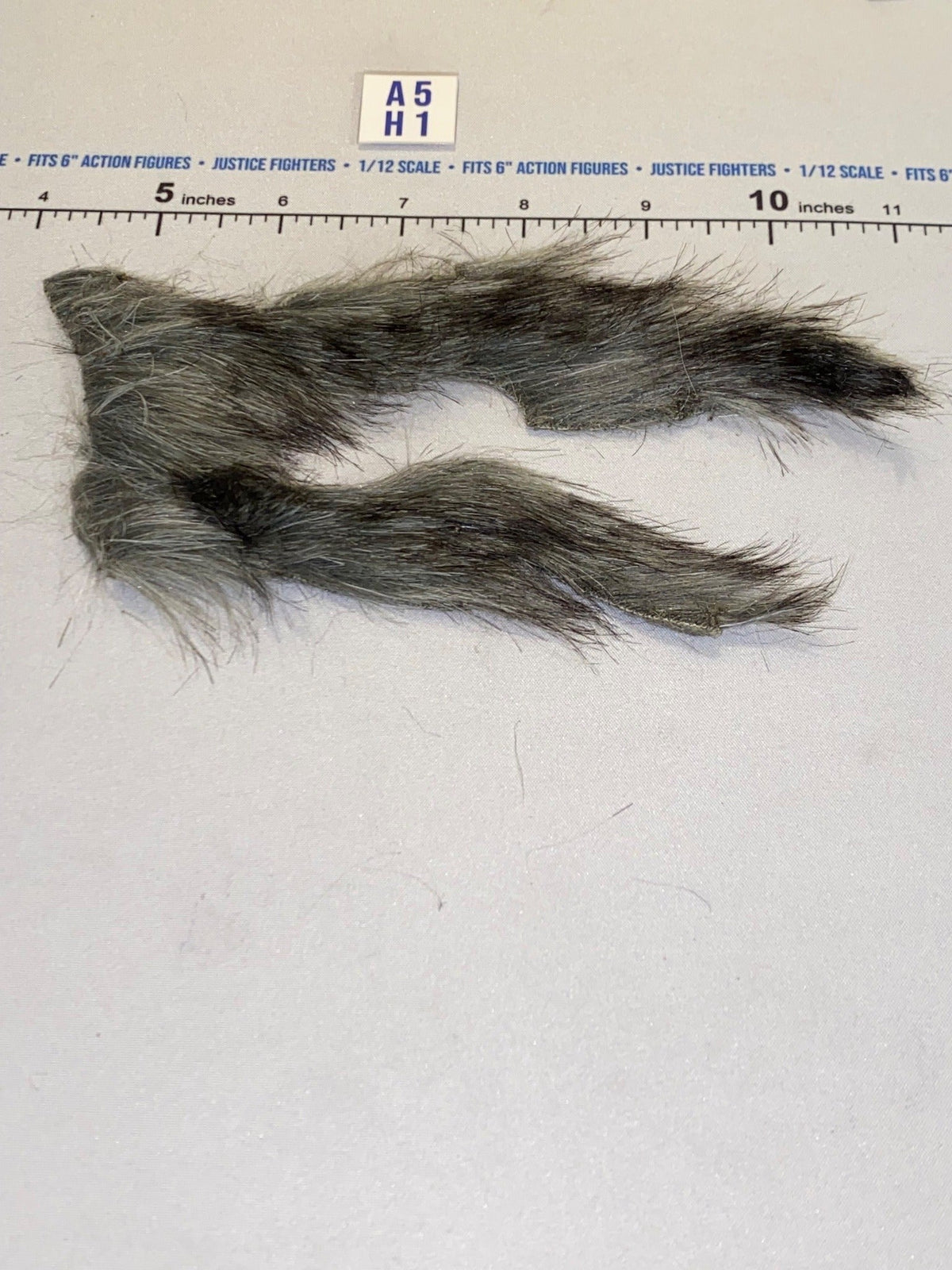 1/12 Scale Fur Scarf / Vest - Four Horsemen - Mythic Legions