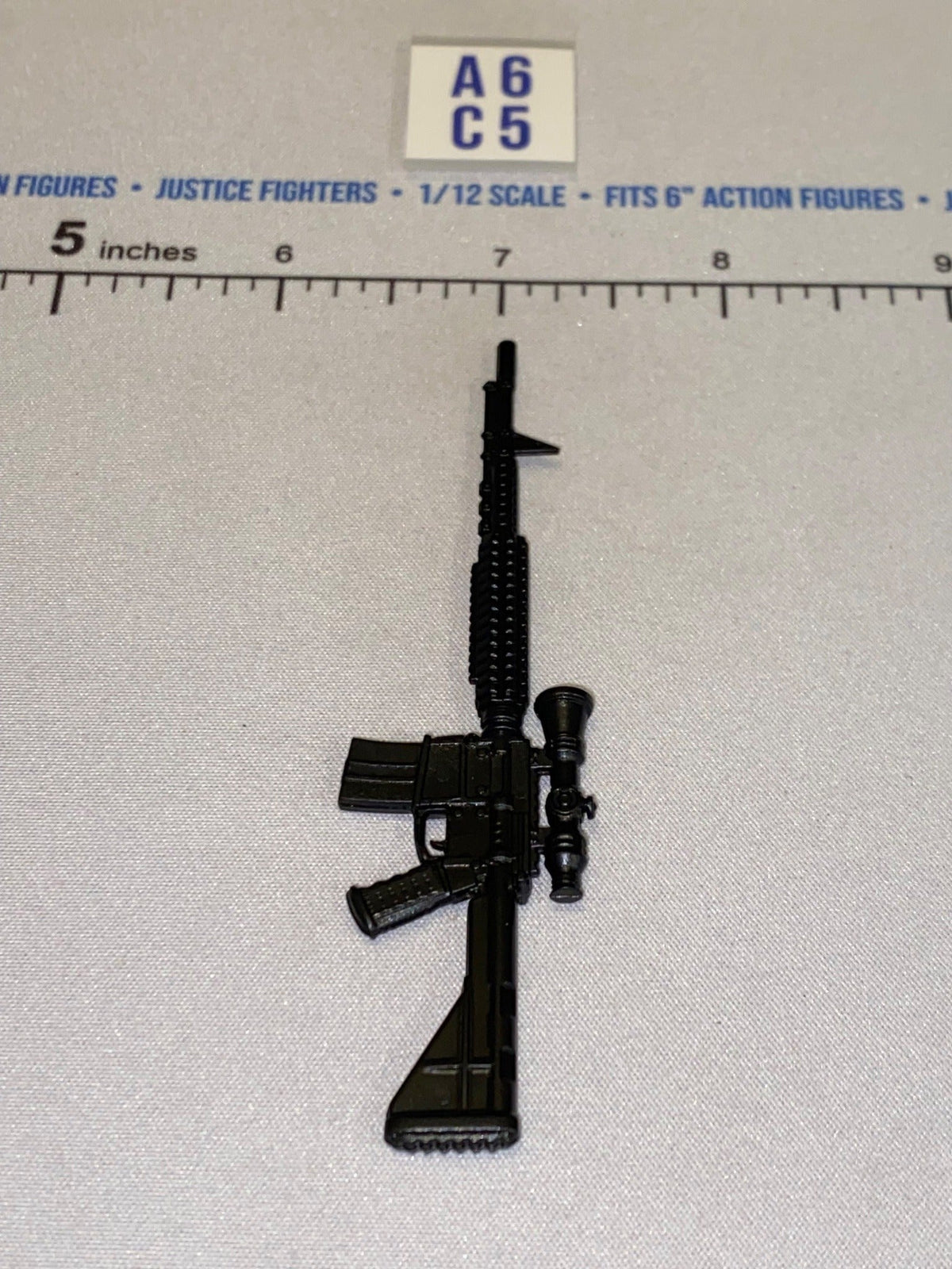 1/12 Scale Modern Era Assault Rifle with Scope and Rail Handguard