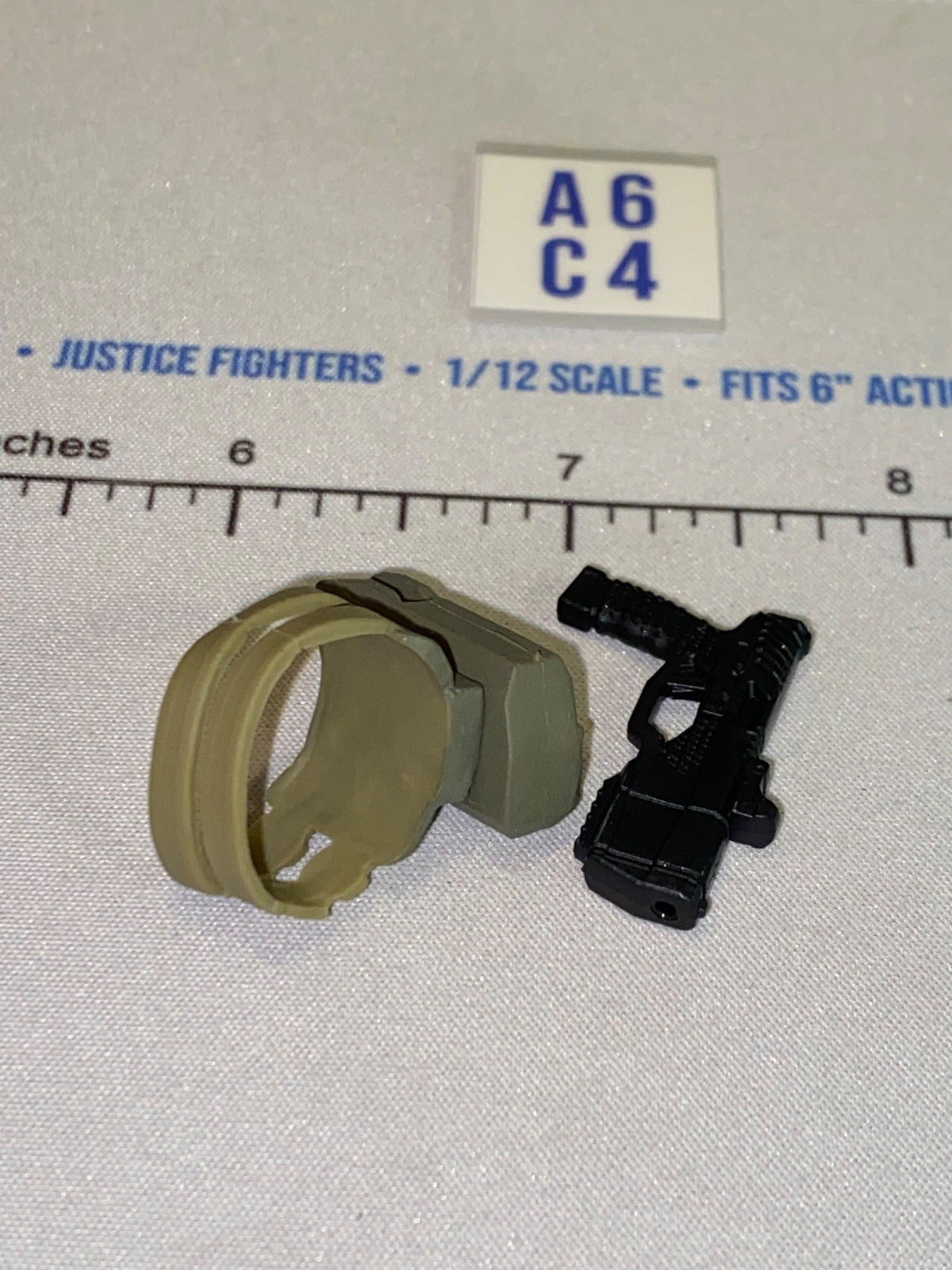 1/12 Scale Modern Era Drop Leg Holster and Pistol Set - Valaverse