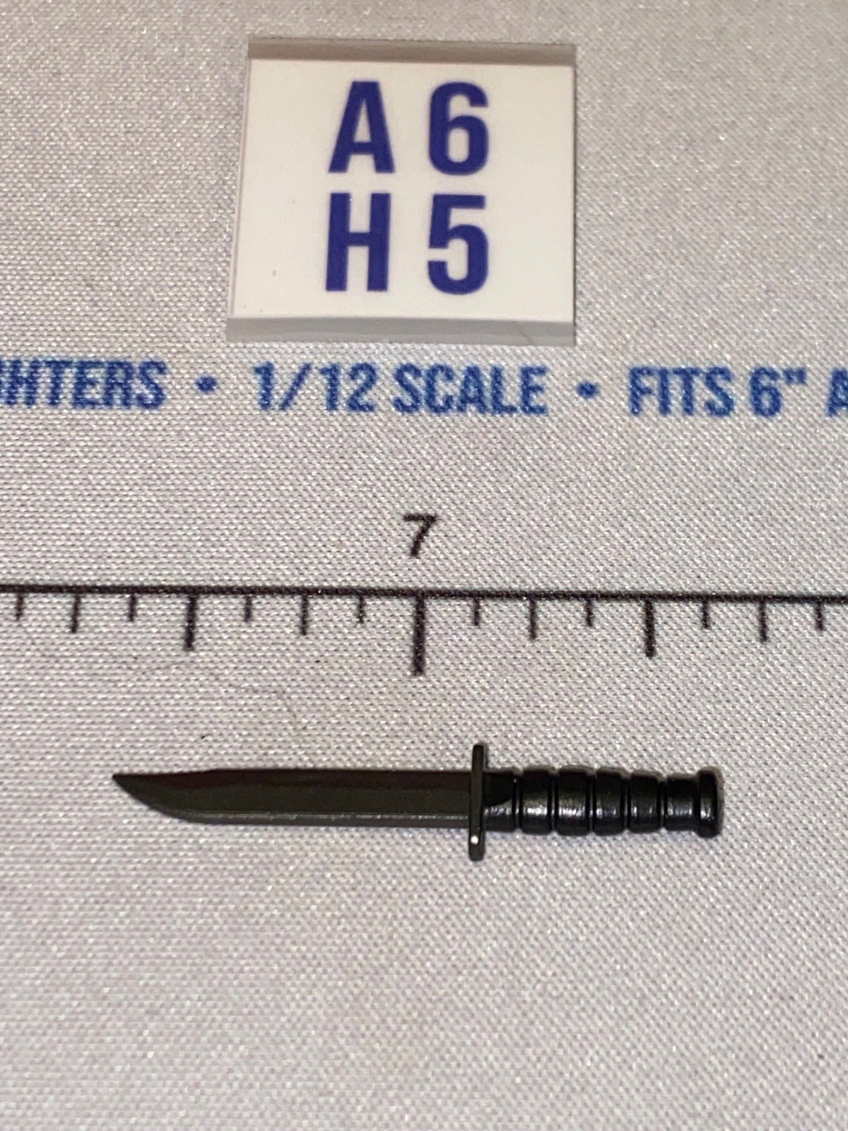 1/12 Scale Vietnam WWII US Modern Ka-Bar Knife - Valaverse