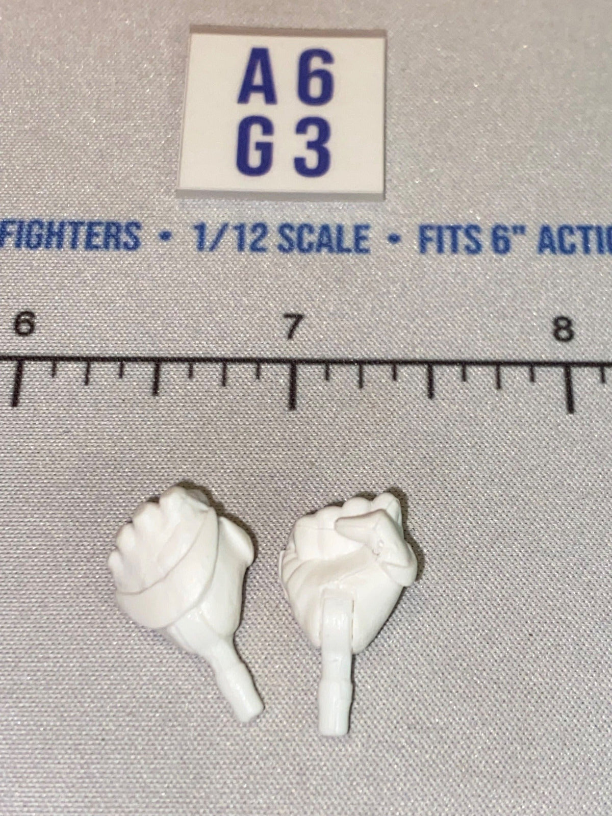 1/12 Scale Modern Era Gloved Fist Hands Set - Marvel Legends