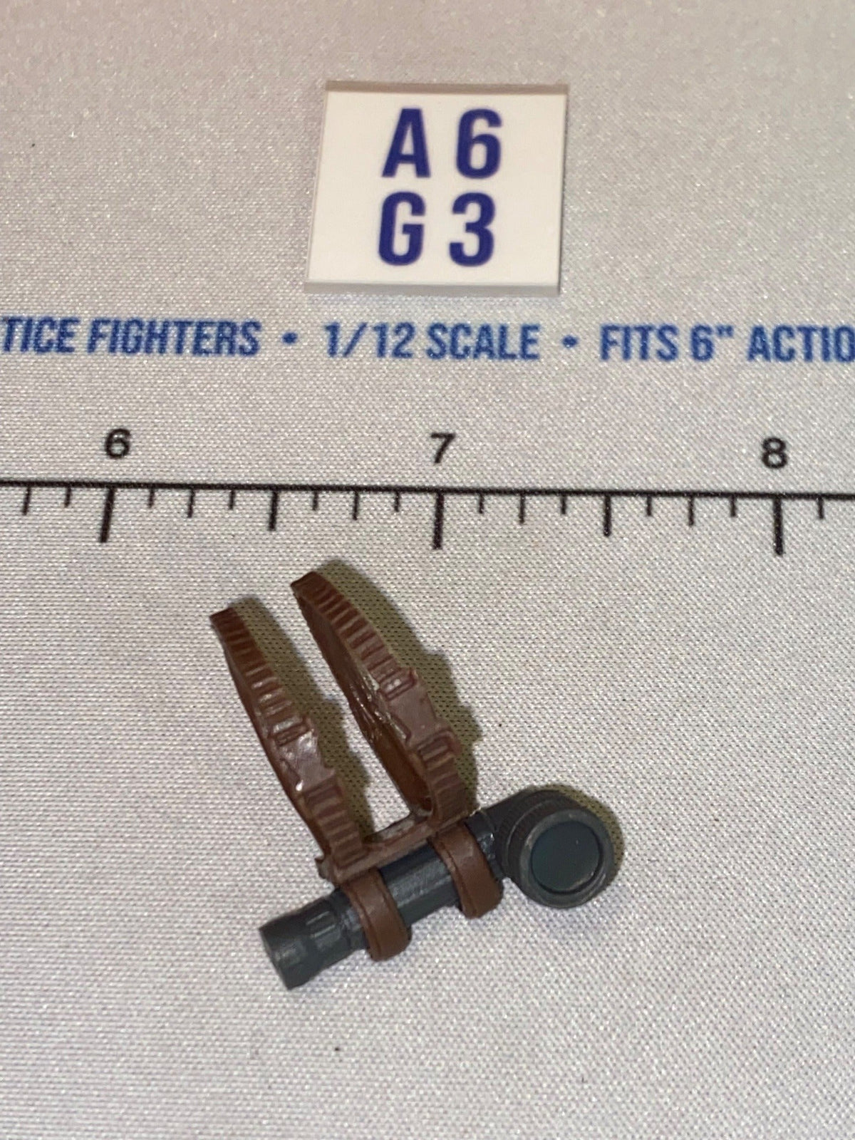 1/12 Scale Modern Flashlight and Thigh Harness - GI Joe Classified