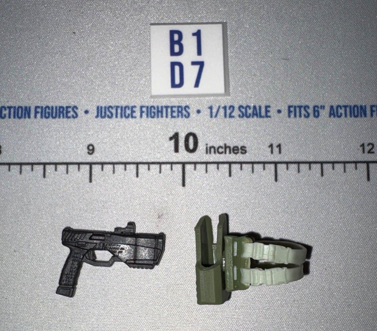 1/12 Scale Modern Era Tactical Pistol with Drop Leg Holster Set - Valaverse