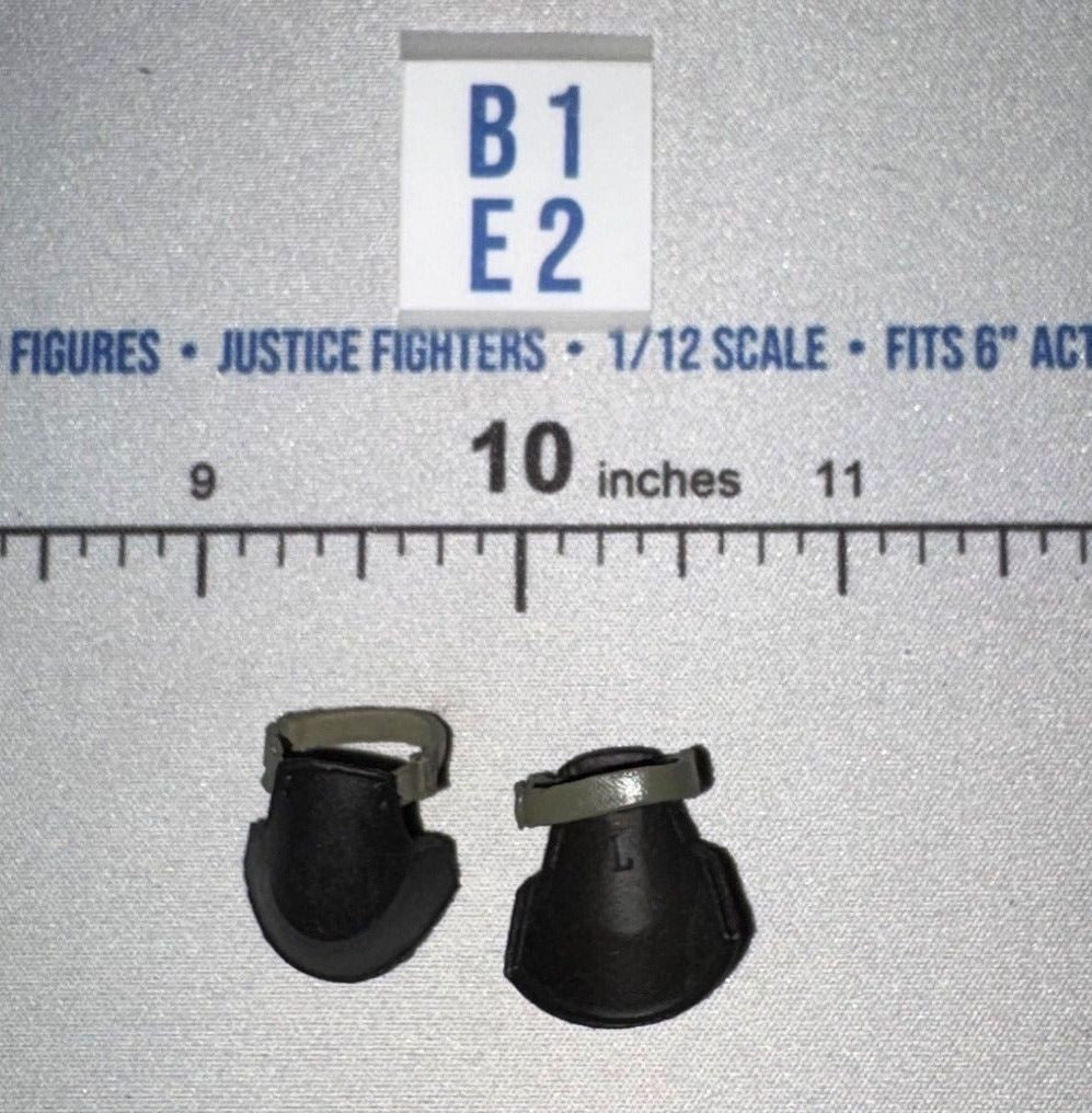 1/12 Scale Modern Era Knee Pads - Valaverse