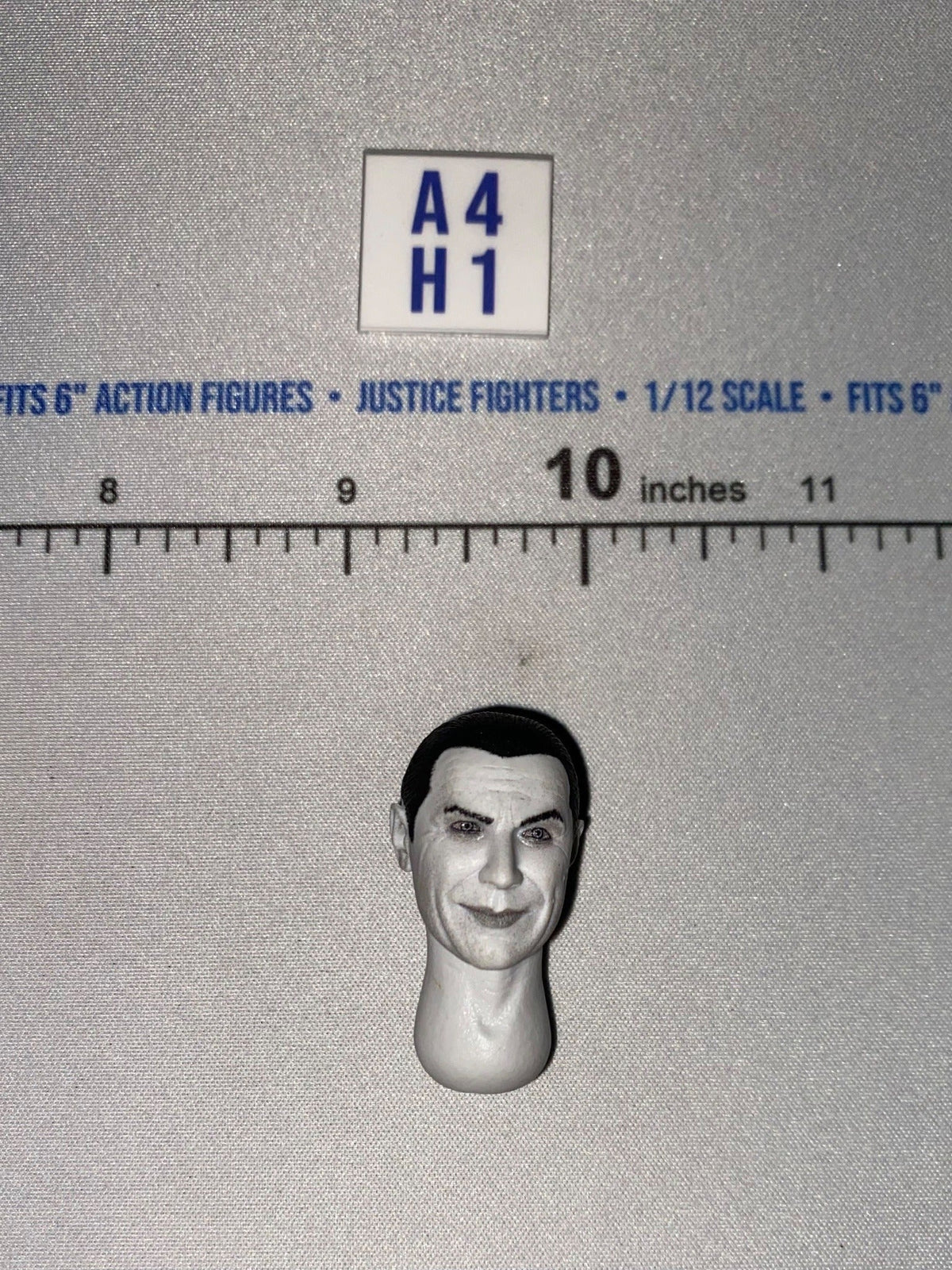 1/12 Scale Male Head Sculpt Dracula - Smiling Expression