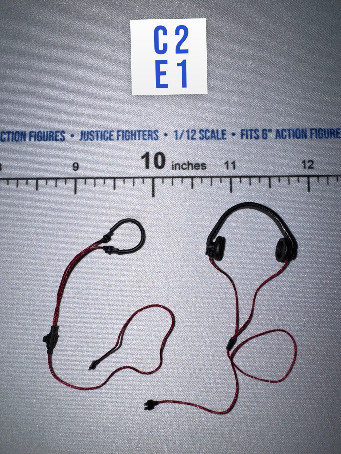 1/12 Scale WWII German Tanker Headphones and Throat Mic - Panzer Commander Joachim Peiper DiD XD80022