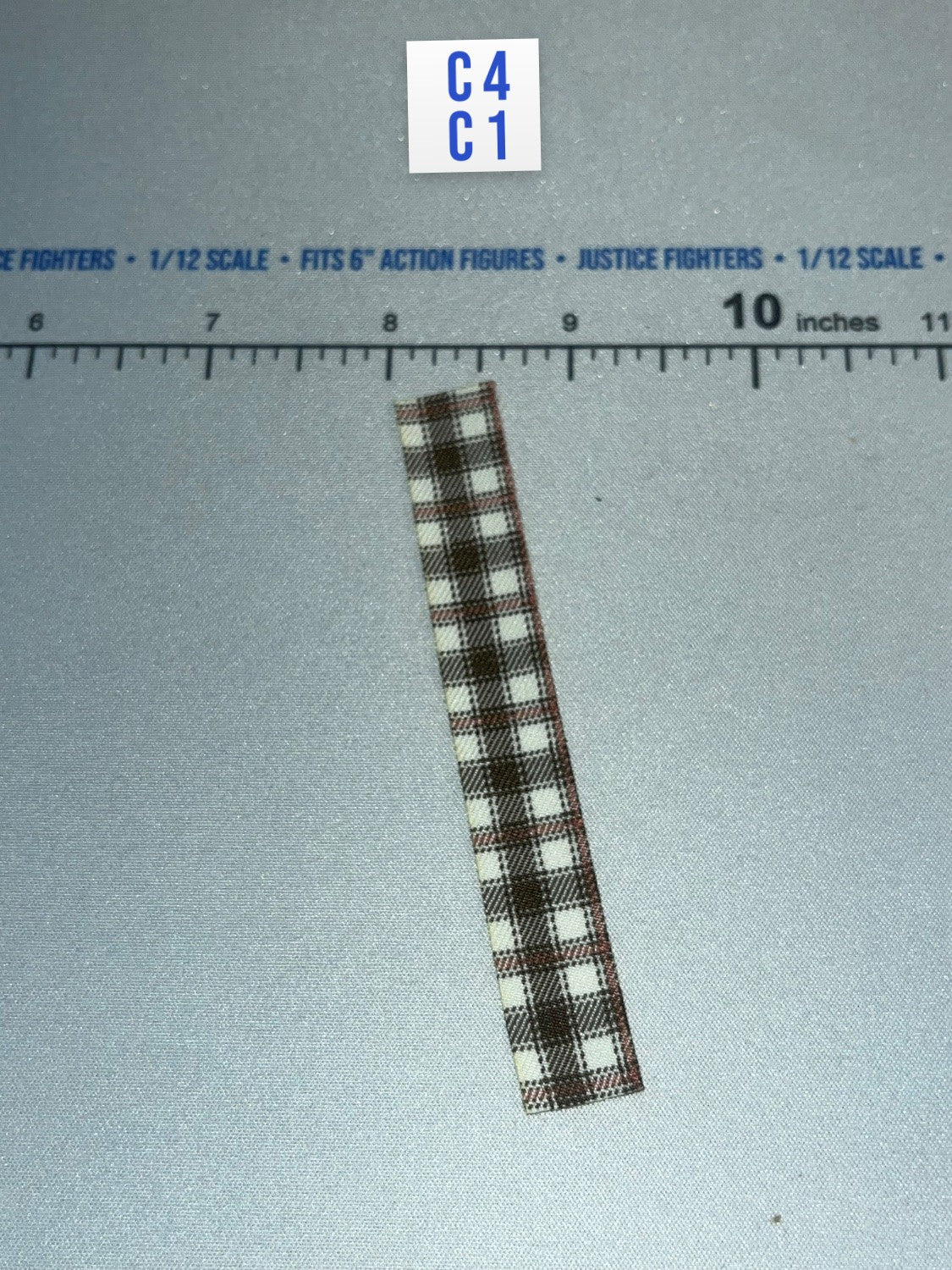 1/12 Scale WWII German Plaid Scarf - WWII German U-Boat Commander Lehmann DiD XD80026