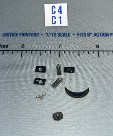 1/12 Scale WWII German Insignia and Badges Set - WWII German U-Boat Commander Lehmann DiD XD80026