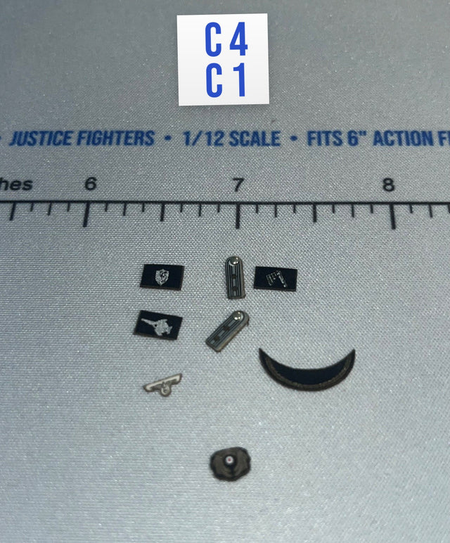 1/12 Scale WWII German Insignia and Badges Set - WWII German U-Boat Commander Lehmann DiD XD80026