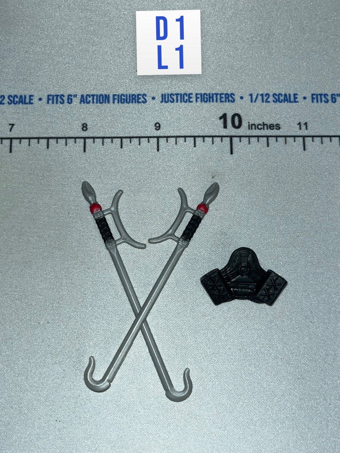 1/12 Scale Modern Era Sai Weapons Pair with Belt Buckle - GI Joe Classified Cobra Ninjas #160