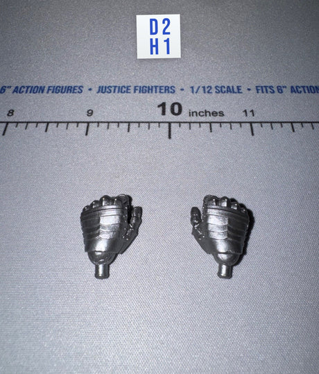 1/12 Scale Medieval Gauntlet Hands Pair - Otho 2 - Mythic Legions Four Horsemen