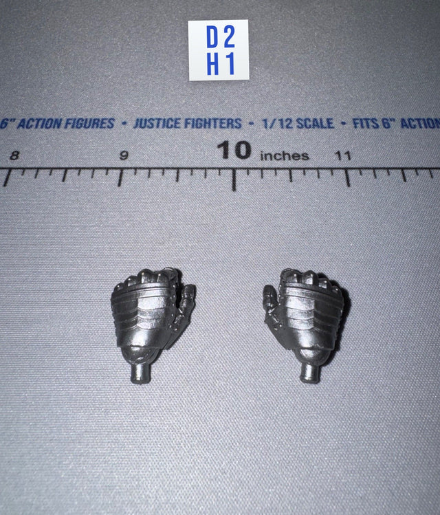 1/12 Scale Medieval Gauntlet Hands Pair - Otho 2 - Mythic Legions Four Horsemen