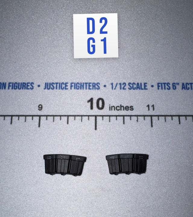1/12 Scale WWII German Ammunition Pouches - WWII German SS Honor Guard Archard - DID 3R TG80005