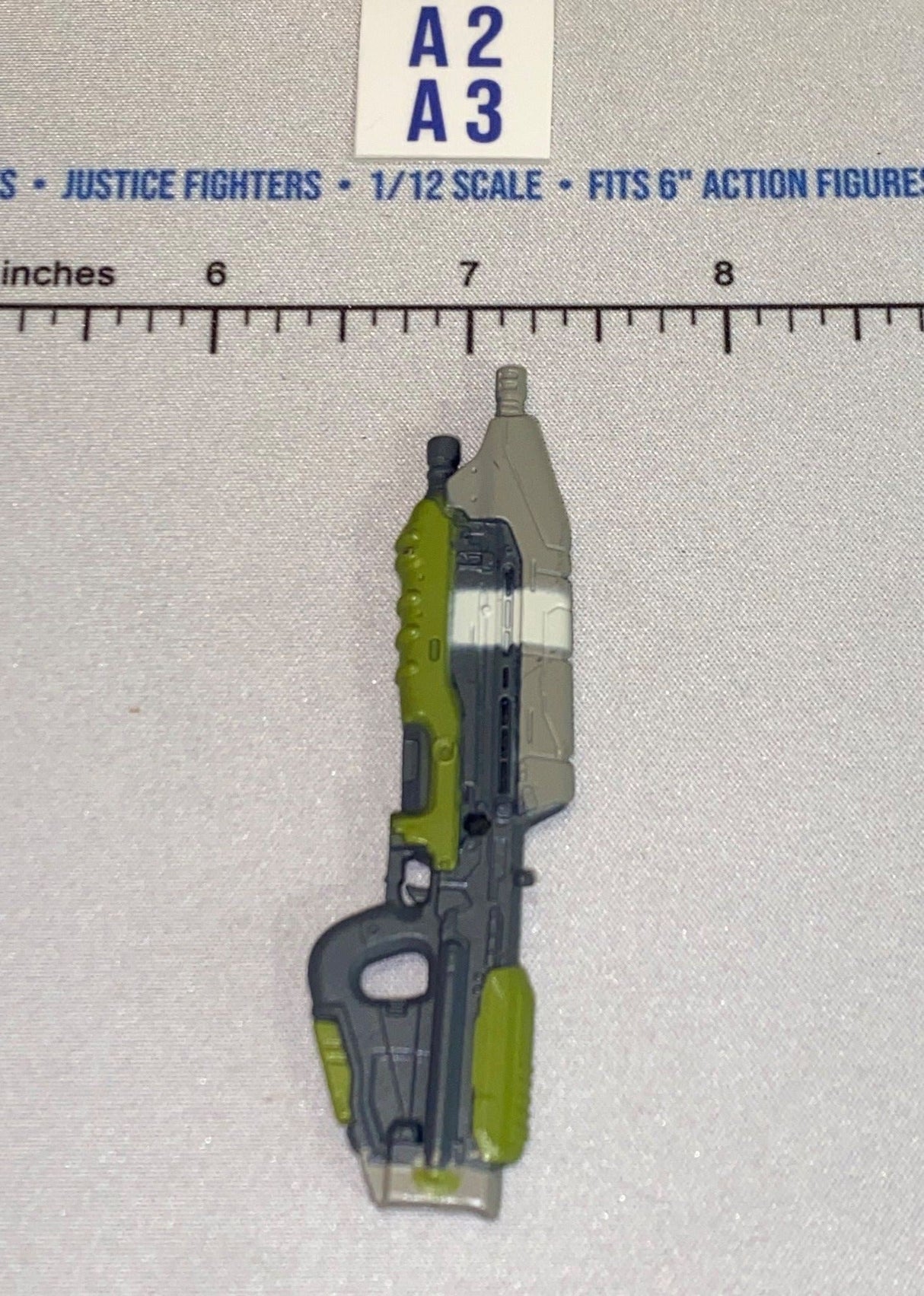 1/12 Scale Science Fiction Assault Rifle - Jazwares World of Halo