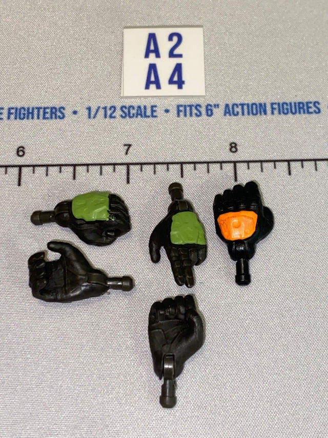 1/12 Scale Science Fiction Gloved Hands Set - Jazwares World of Halo