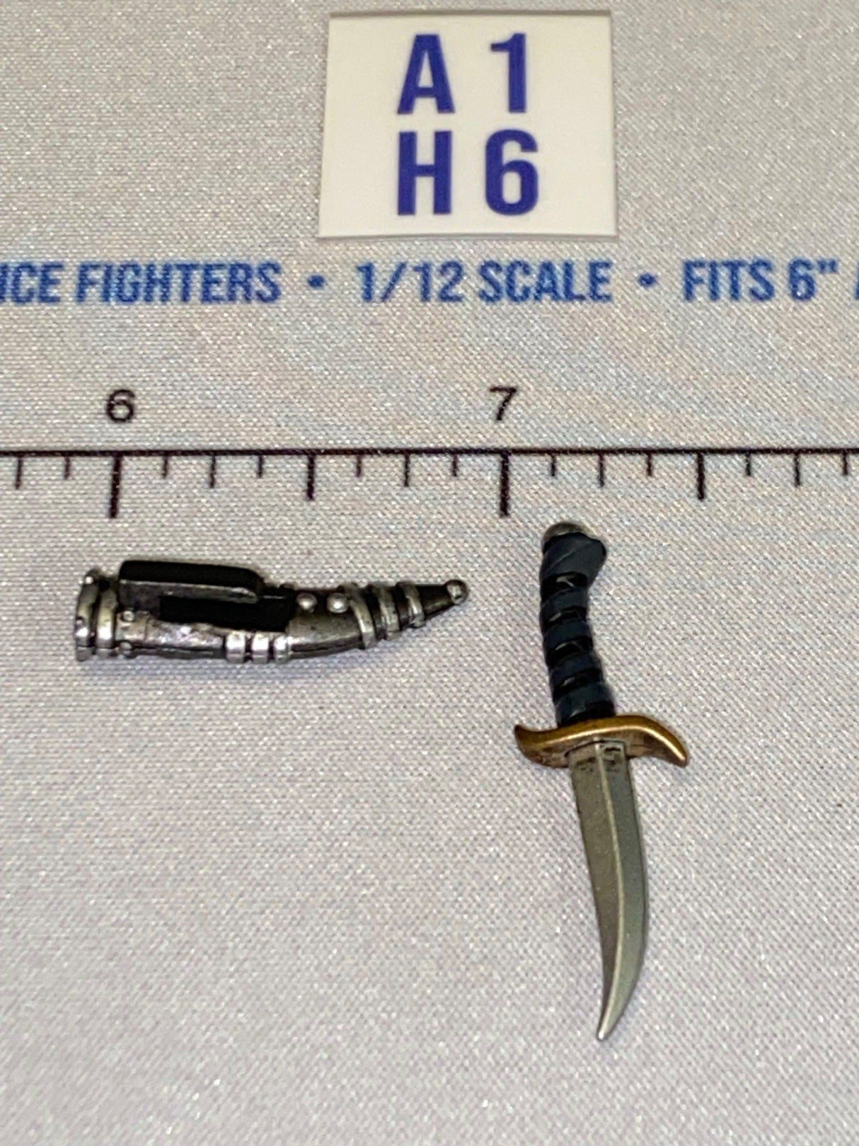 1/12 Scale Ancient Fantasy Curved Dagger and Scabbard Set - Four Horsemen - Mythic Legions