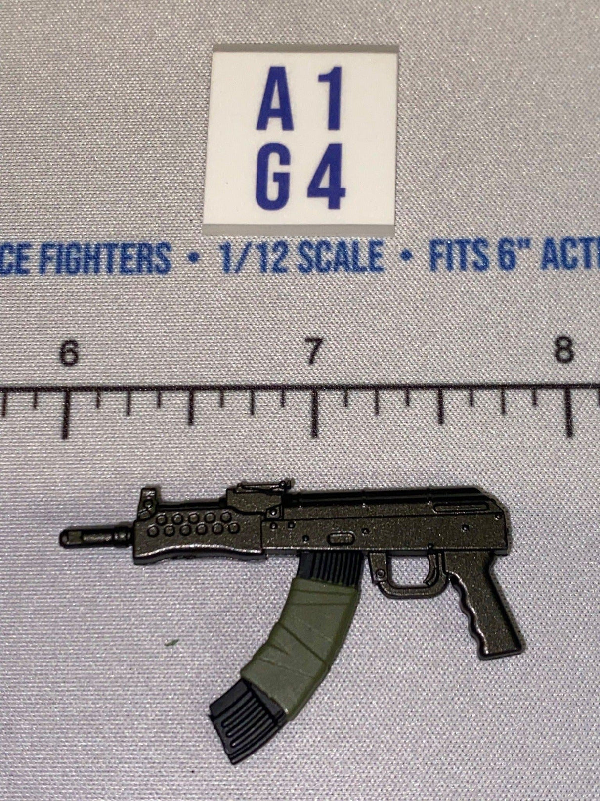 1/12 Scale Modern Era Compact Assault Rifle - Valaverse