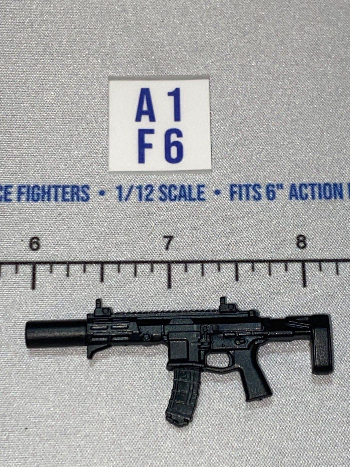 1/12 Scale Modern Era M4 Assault Rifle and Suppressor - Valaverse