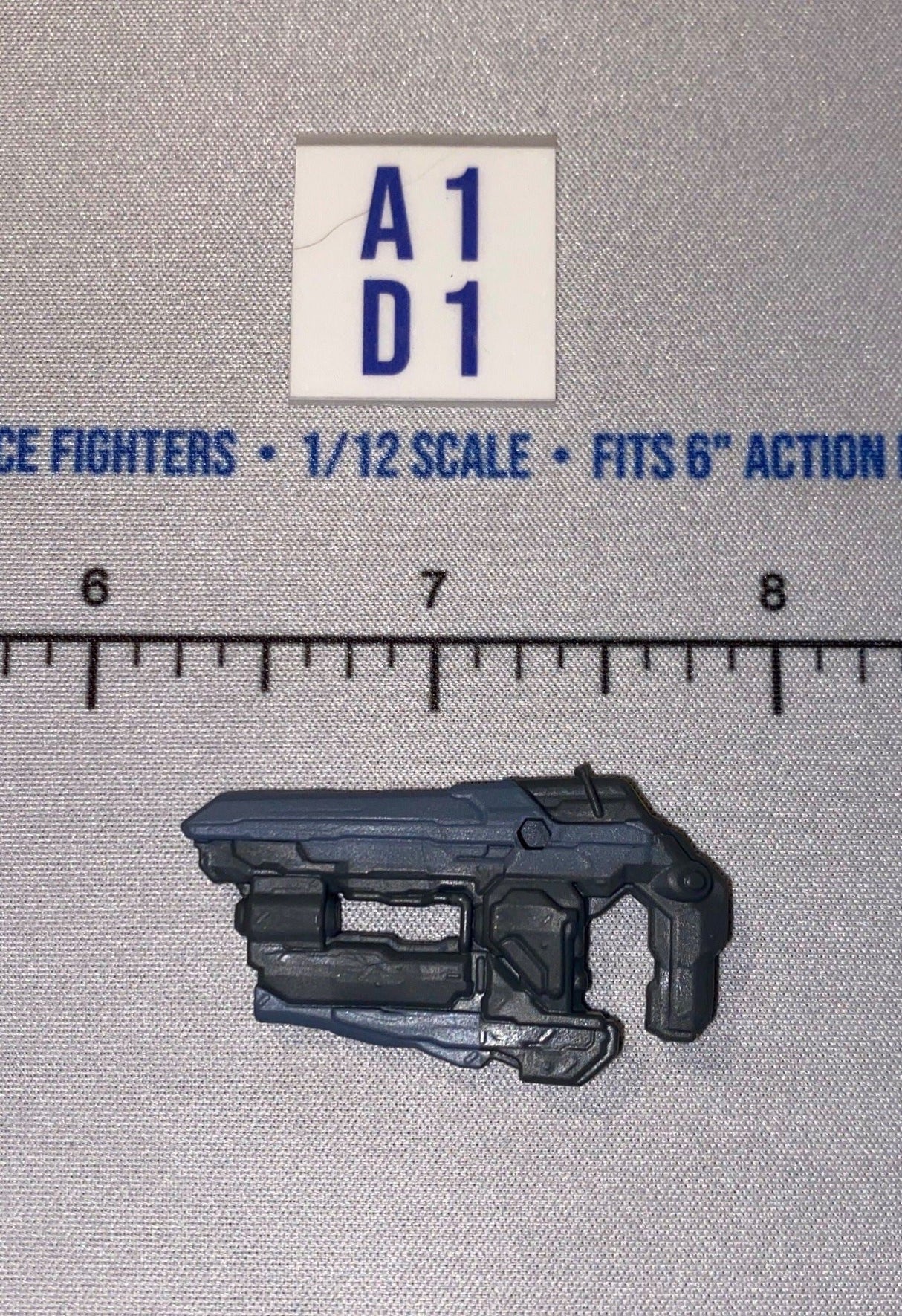 1/12 Scale Science Fiction Pistol - Jazwares World of Halo