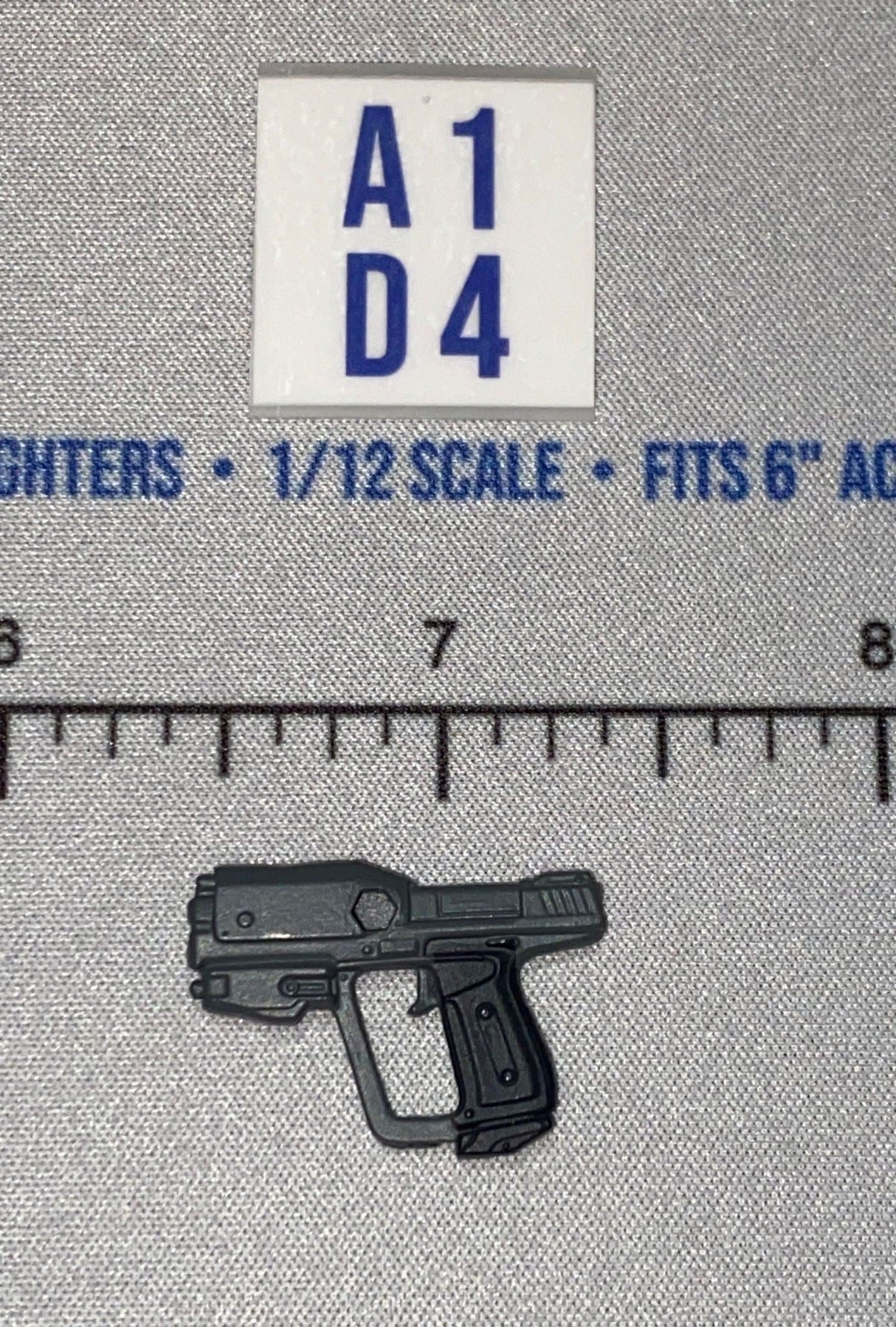 1/12 Scale Science Fiction Pistol - Jazwares World of Halo