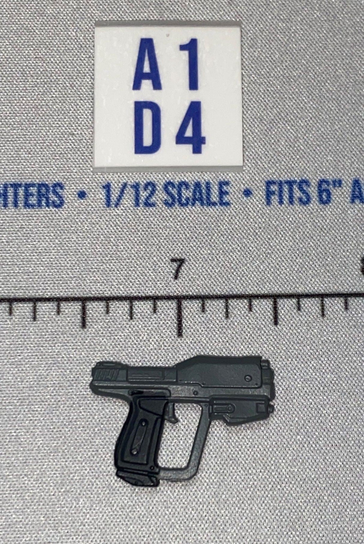 1/12 Scale Science Fiction Pistol - Jazwares World of Halo