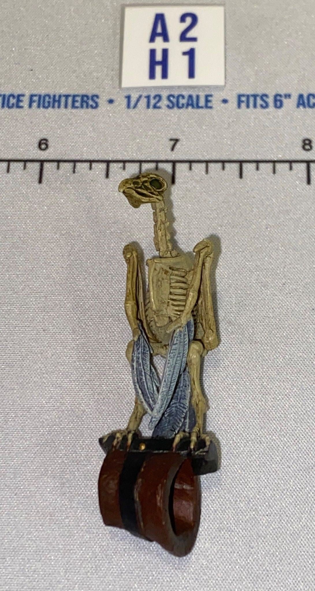 1/12 Scale Fantasy Era Skeletal Bird Figure with Perch - Four Horsemen - Mythic Legions