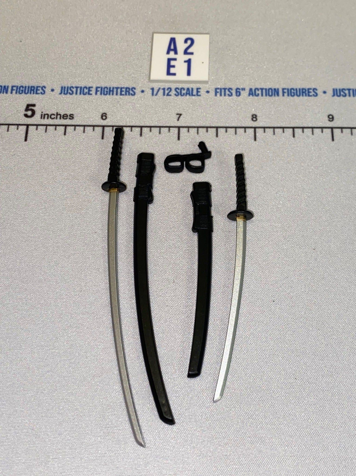 1/12 Scale Icon Heroes Medieval Japanese Katana and Wakizashi Sword Set with Scabbards