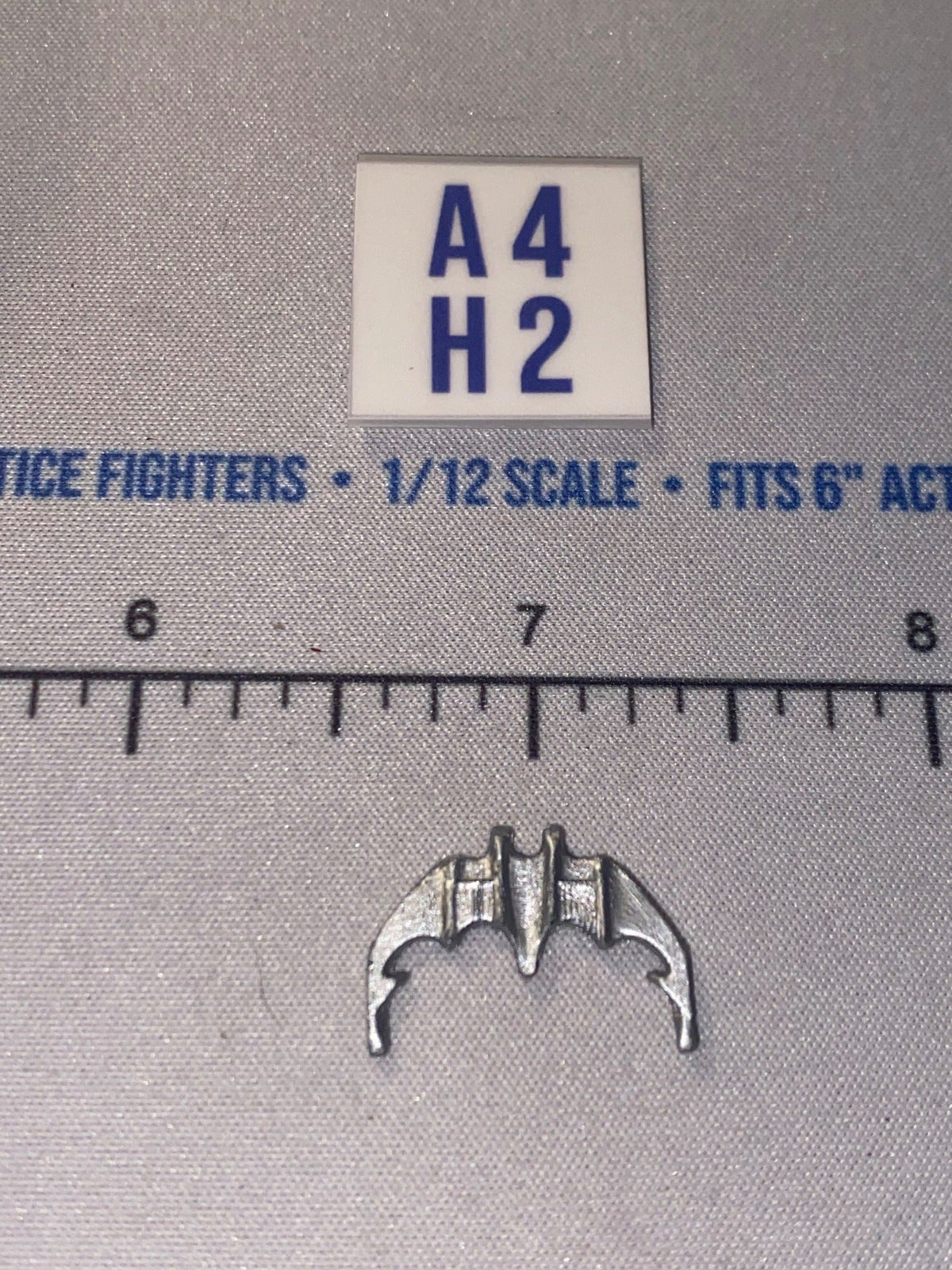 1/12 Scale Batman Batarang - DC Comics - Silver Metallic