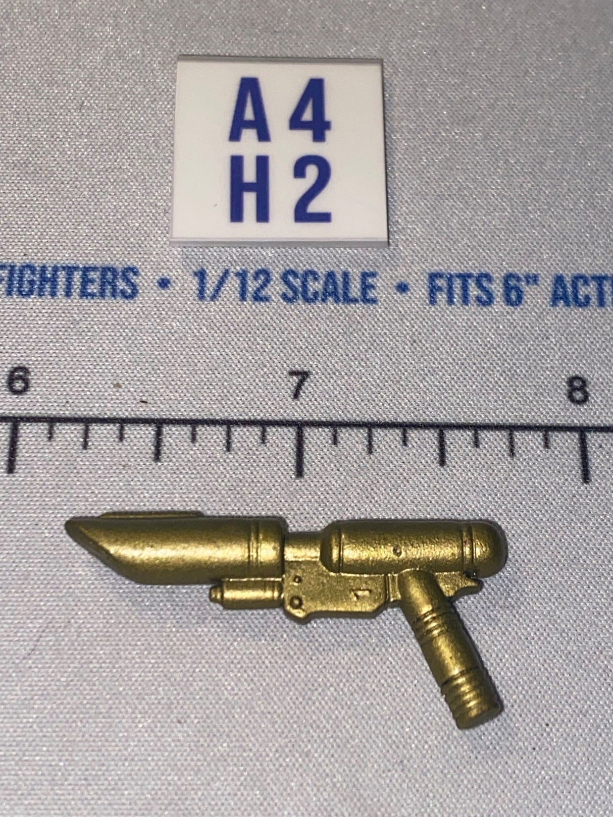 1/12 Scale Science Fiction Ray Gun Pistol
