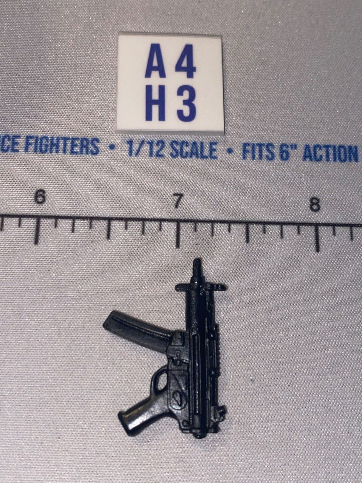 1/12 Scale Modern Era Submachine Gun